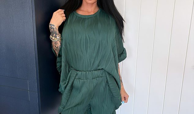 Katie Price prisiljena na ‘izvući se iz dugo očekivane turneje s Kerry Katona