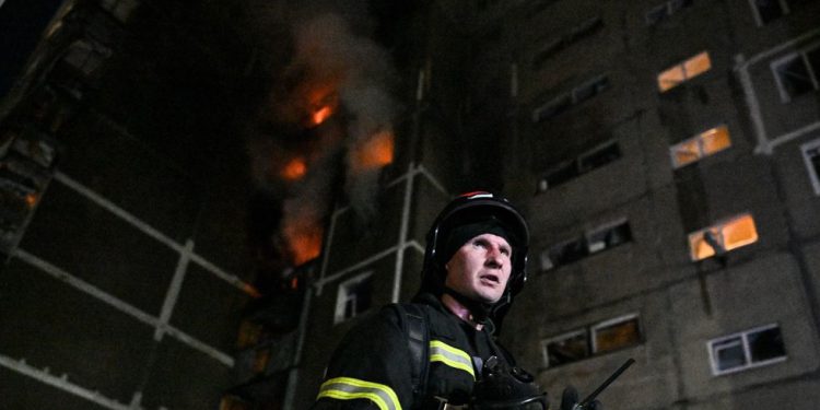 Kijevske zapadne podupirače krive za masovne bespilotne letjelice za civile – Lavrov – RT Rusija i bivši Sovjetski Savez