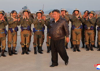 Kim Jong Un nadgleda zračne bušilice Sjeverne Koreje, zalaže se za pojačanu ratnu pripremu