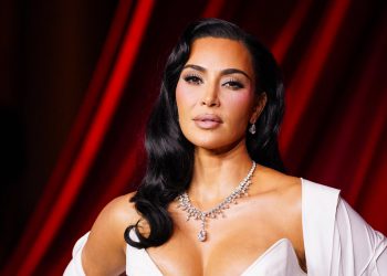 Kim Kardashian svjedočiti u Pariškom suđenju za oružanu pljačku – što do sada znamo o pljački od 10 milijuna dolara