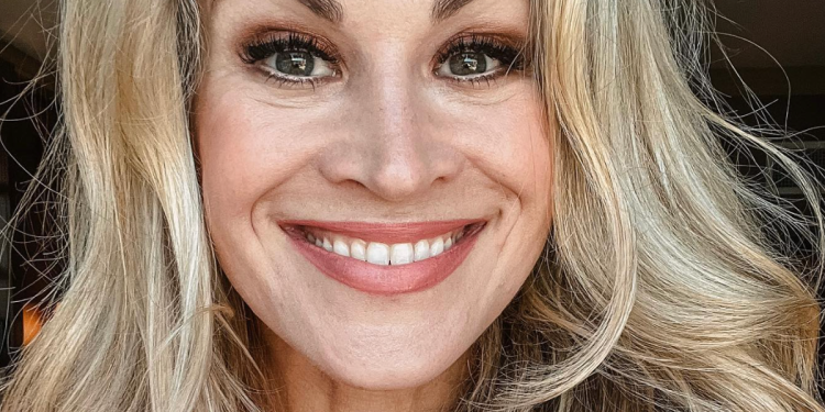 Kindra Hall otkriva mučne ozljede nakon što ga je stranac u New Yorku udario u glavu u glavu