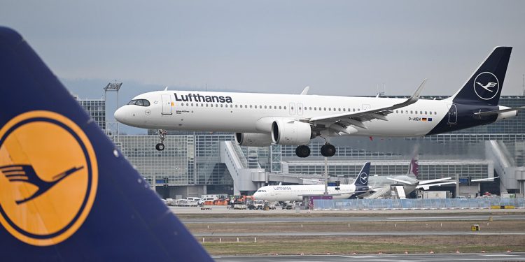 Let Lufthansa letio je bespilotnim 10 minuta nakon što se Copilot onesvijesti