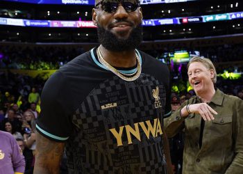 Liverpool vlasnički vlasnik LeBron James Slams “Neosjetljivi čin” na Paradi naslova nakon što je vozač prošao kroz pristaše