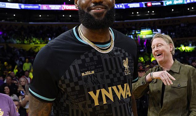 Liverpool vlasnički vlasnik LeBron James Slams “Neosjetljivi čin” na Paradi naslova nakon što je vozač prošao kroz pristaše