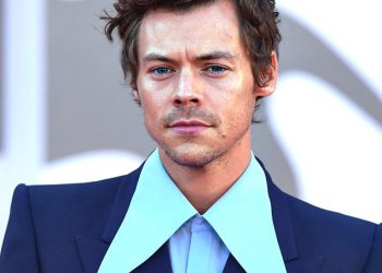 Ljubavna veza Harryja Stylesa s Italijom otkrivena kao pjevačica guše da je u zemlji imao “najposebnije trenutke svog života” nakon što je primijećen pozdravljajući novog pape na trgu St. Petra