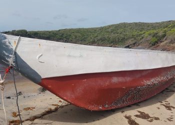 Ljudski ostaci od 11 ljudi pronađenih na plovilu ispranu na obali na Karipskom otoku