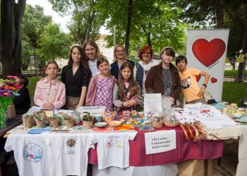 Luški šušur održava se i ove godine u dvorištu OŠ Lučac