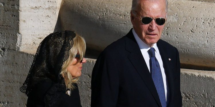 MAGA u Meltdownu dok Trumpovi navijači pokušavaju identificirati tko je kontrolirao Bidenov ‘autopen’