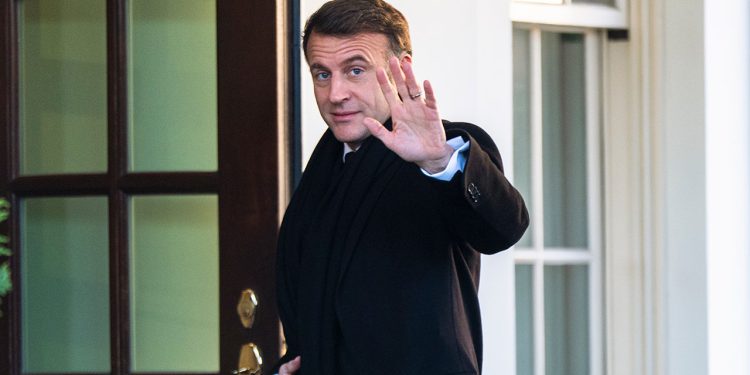 Macron upozorava SAD i Kinu da dijeljenje svijeta riskira rušenje globalnog reda