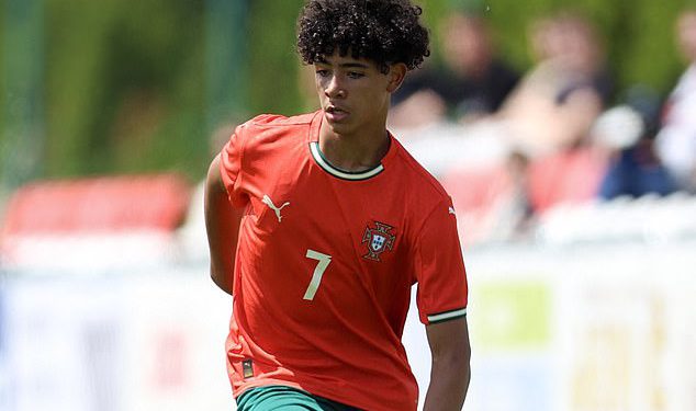 Man United Scout ‘FATCES CRISTIANO RONALDO JR PORTUGALNI DEBET’ Otac kao mladić šalje sina srčanu poruku