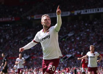 Manchester United vs West Ham – Premier liga: rezultat uživo i ažuriranja dok Jarrod Bowen stavlja čekiće dva nakon otvarača Tomasa Souceka