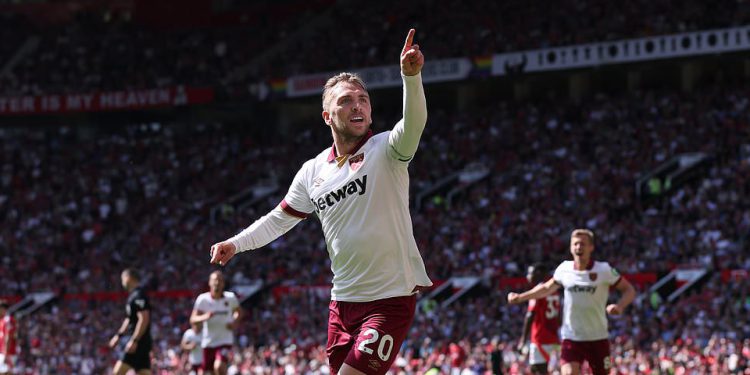 Manchester United vs West Ham – Premier liga: rezultat uživo i ažuriranja dok Jarrod Bowen stavlja čekiće dva nakon otvarača Tomasa Souceka