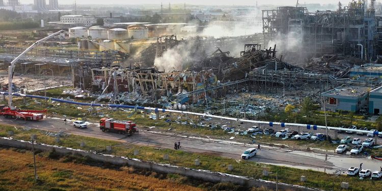 Masivna eksplozija stijena kineska kemijska biljka, ostavljajući 5 mrtvih