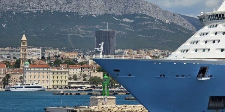 Međunarodni putnički terminal u Gradskoj luci dobro napreduje. Oslobodit ćemo gat sv. Duje za domaći linijski promet!