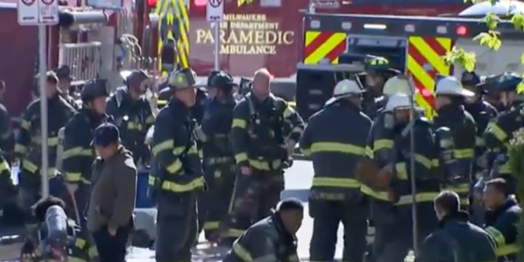 Milwaukee apartmanski požar ubija četiri osobe, raseljava stotine