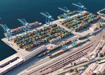 Ministar Butković u obilasku novog terminala na Zagrebačkoj obali u luci Rijeka