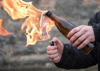 Molotovljev koktel: simbol otpora i borbe za slobodu