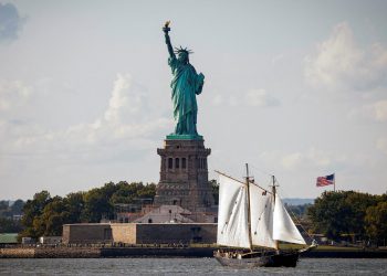 Moody’s srušio kreditni rejting SAD-a zbog rasta duga na 36 bilijuna dolara