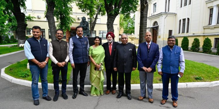 Moskva stoji pored Indije u borbi protiv terorizma – New Delhi – RT Indija