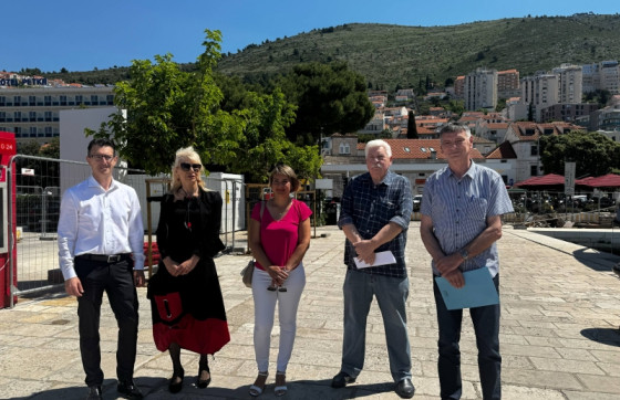 Mostovci predložili rješenja: Treba dislocirati ordinacije iz Gruža, izgraditi parking na Gornjem Konalu, novi ulaz na Nuncijatu i urediti oborinsku odvodnju u Gružu