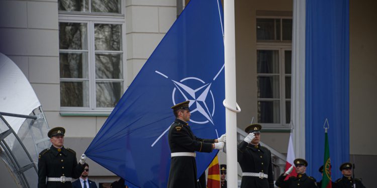 NATO pogodio korupcijski skandal – RT World News