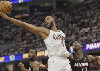 NBA, Evan Mobley Asso A EST, Cleveland. Kenny Atkinson Lo Paragona A magija