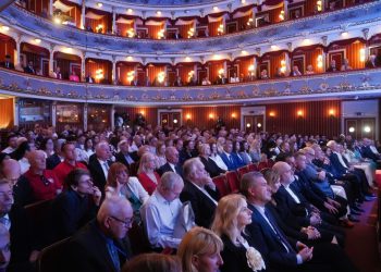 NEVJEROJATNO Oporbeni vijećnici napustili svečanu sjednicu Gradskog vijeća Grada Splita