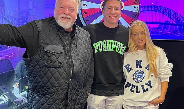 NRL Player okrenuo je Kyle & Jackie O Radio zvijezdu Cooper Johns priznaje da pati od neodoljivog poriva da učini nešto vrlo ilegalno