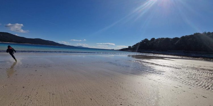 Na Dugom otoku i u Istri otpad se snima dronovima i analizira putem satelitskih snimki