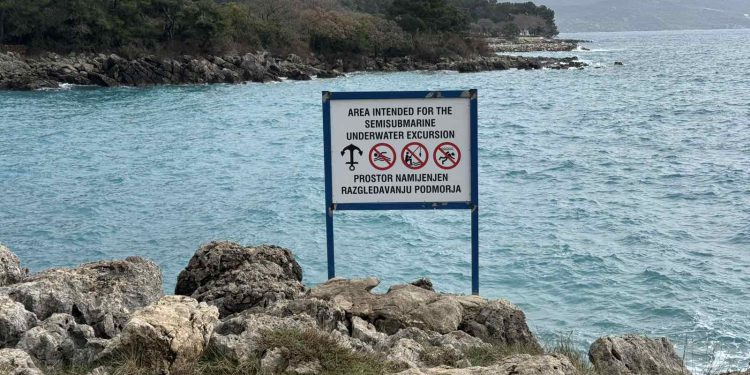 Na području grada Krka osvanule table koje brane kupanje, ronjenje i ribolov. Istražili smo je li ovo legalno!