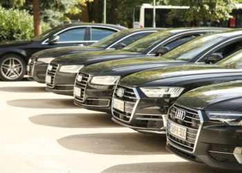 Nabava za NSRS: Stotine tisuća KM za limuzine iz tvrtke savjetnika predsjednika Skupštine