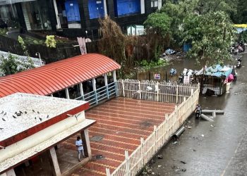 Najraniji monsun u desetljećima poplavi indijski gradovi (video) – RT Indija