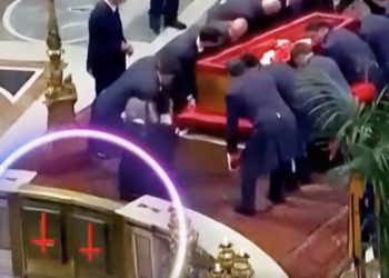 Nakon sprovoda, uzbuna: Obrnuti križevi u Vatikanu, evo o čemu se radi