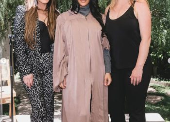 Navijači Kim Kardashian uvjerili su se da bi mogla gledati političku karijeru u Bijeloj kući nakon nadahnuća posta