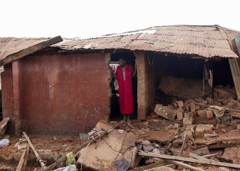 Nigerija poplava ubija najmanje 111 u gradu sjevernog tržnice nakon bujne kiše