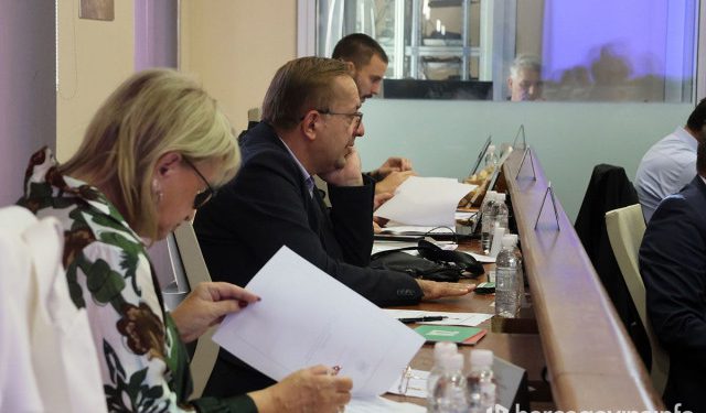 Nije prošao pravilnik o urbanizmu u Mostaru, posebno sporna definicija susjeda