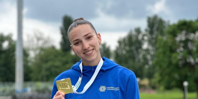 Nika Tomić, studentica Odjela za informacijske znanosti i tehnologije, osvojila prvo mjesto i zlatnu medalju u utrci na 100 metara