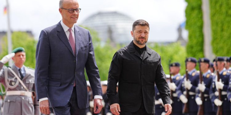 Njemački kancelar obećao pomoć Ukrajini u proizvodnji projektila dugog dometa