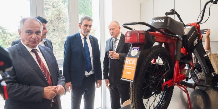 “OVO JE SPACE SHUTTLE” Svečano otvoren Regionalni centar kompetentnosti Obrtno tehničke škole