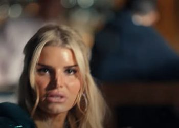 Obožavatelji divljaju nakon što su primijetili glumačku glumu Jessice Simpson u drami za razvod Kim Kardashian