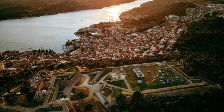 Održana manifestacija Night of Fortresses Goes Green: Kulturna baština i održivost povezale 75 lokaliteta u 10 europskih zemalja