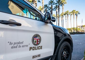 Otac je dao pištolju tinejdžerskom sinu da puca u suparničku bandu u Los Angeles Drive-by, kažu policajci