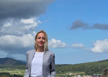 Otocima je potrebna ženska ruka