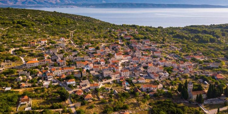 Otok Šolta slavi 150 godina tradicije pčelarstva