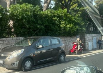 Ovaj prizor najbolje prikazuje trenutak povrede tuđih prava zbog bahatog parkiranja na Vojnoviću (FOTO)