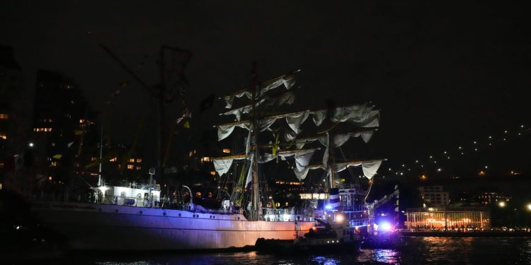 POMORSKA NESREĆA Brod meksičke mornarice udario u jedan od najpoznatijih svjetskih mostova