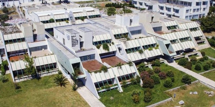 PROMJENE U SPLITSKOJ SREDNJOJ ŠKOLI Od jeseni se uvode novi smjerovi. Ravnateljica: „Pred nama je velik posao“