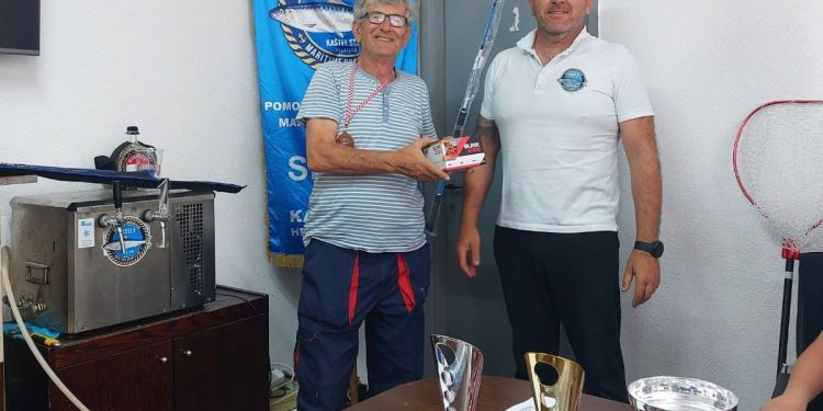 PSD Srdela poručuje : “Bacimo udicu s kraja i guštajmo”