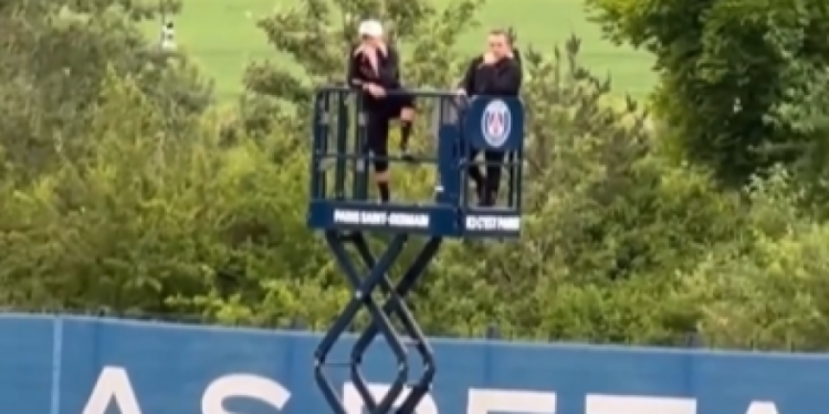 PSG, Luis Enrique razmišlja o Inter … iznad dizalice! Video trening