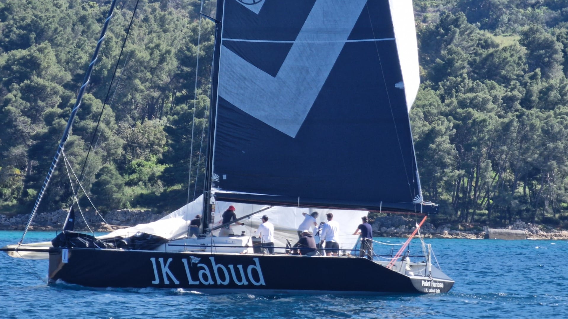 Stari Grad ispratio „Paišku“ prema Splitu